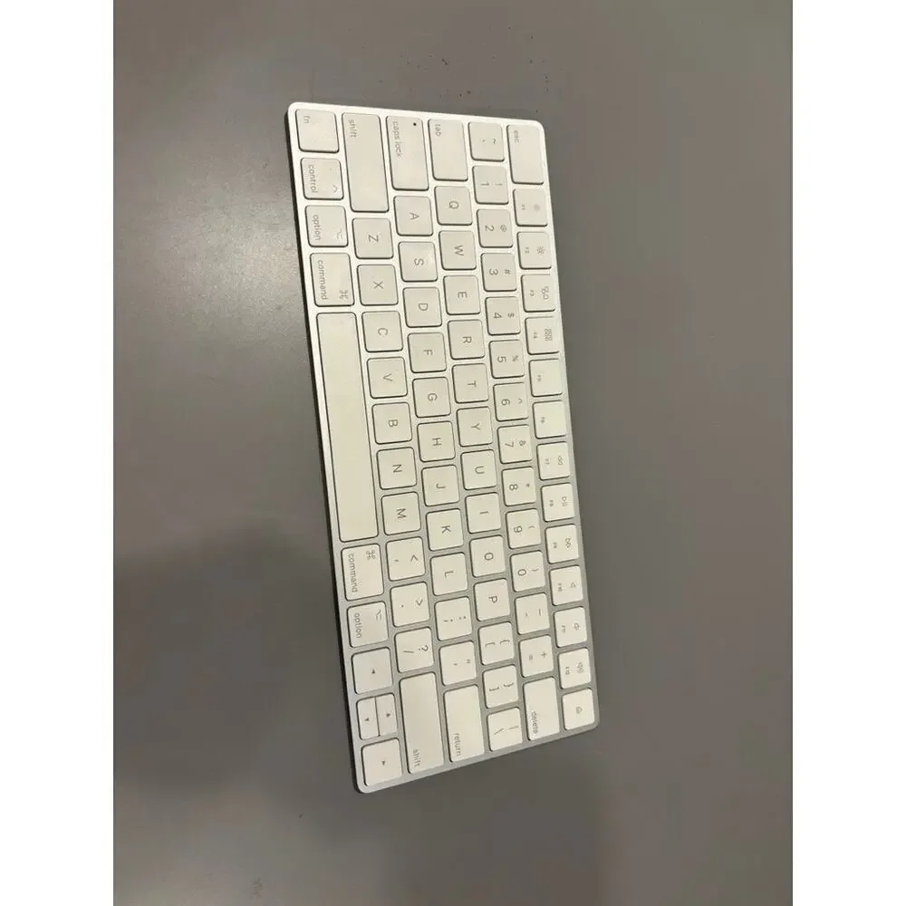 Apple Wireless Magic Keyboard 2